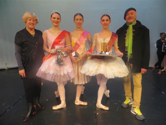 2016-senior-champsleft-deirdre-tarrant-2nd-jemima-scott-3rd-charlotte-gilmour-1st-jordan-mcilwaine-sir-jon-trimmer-007